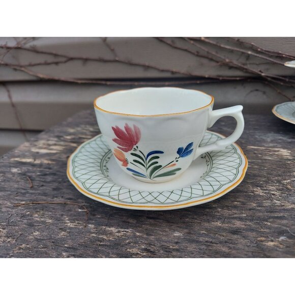 3 Hampton Provincial Designs Nikko Japan Floral Tea Cups & Saucers - Picture 3 of 5